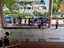 Lucky Plaza (D9), Retail #594370761